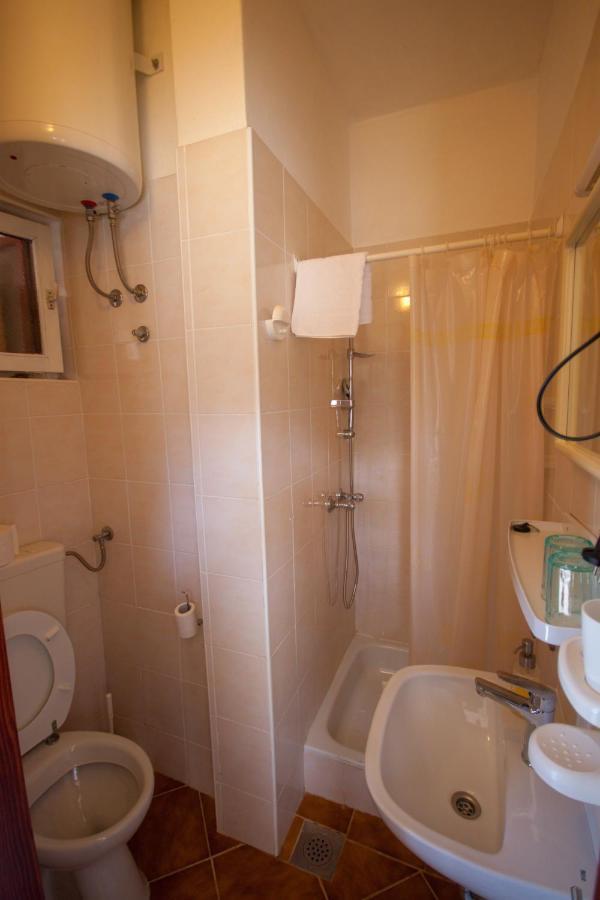Apartments Cvelic Milovcic Malinska Ngoại thất bức ảnh