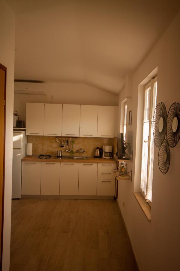 Apartments Cvelic Milovcic Malinska Ngoại thất bức ảnh
