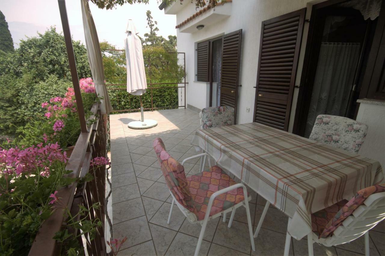 Apartments Cvelic Milovcic Malinska Ngoại thất bức ảnh